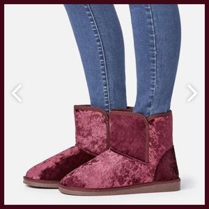 NEW Boots Size 9 Fuzzy JustFab faux Fur & Suede Ankle Booties NWT $59.99